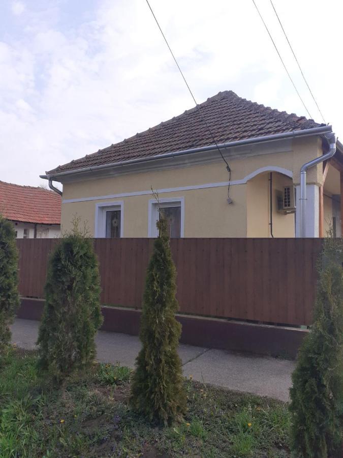 Oazis Apartman Sárospatak Εξωτερικό φωτογραφία