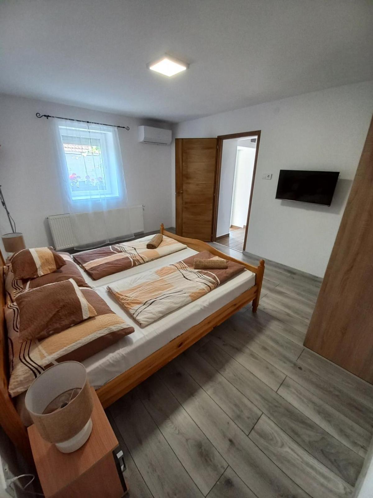 Oazis Apartman Sárospatak Εξωτερικό φωτογραφία